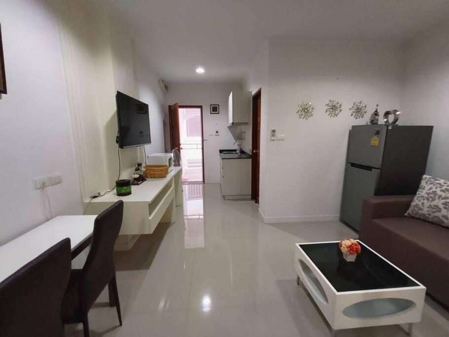 Baan Klang Condo In Central HHQ Buitenkant foto