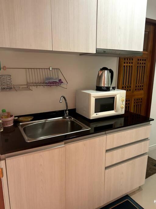 Baan Klang Condo In Central HHQ Buitenkant foto